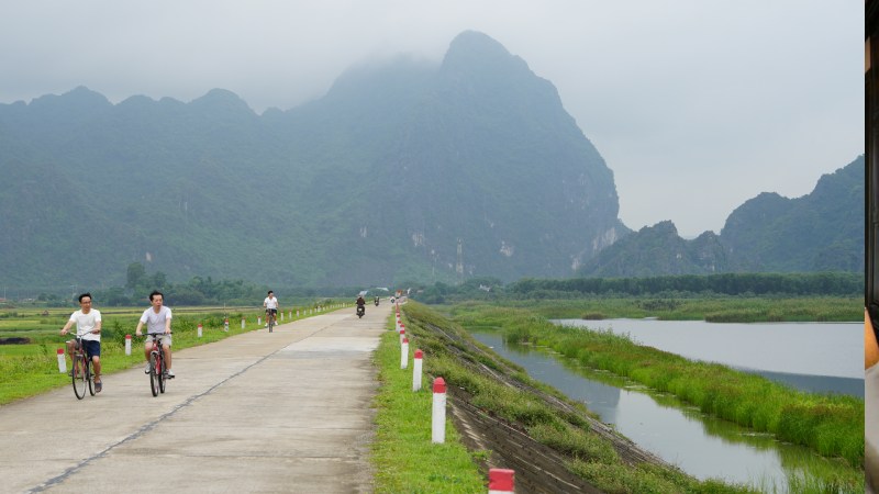 Van Long: Boat & Bike